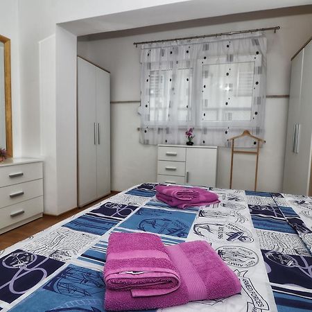 Apartments Amalia ロヴィニ エクステリア 写真