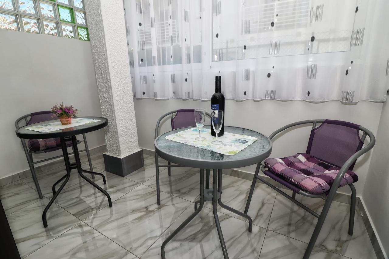 Apartments Amalia ロヴィニ エクステリア 写真