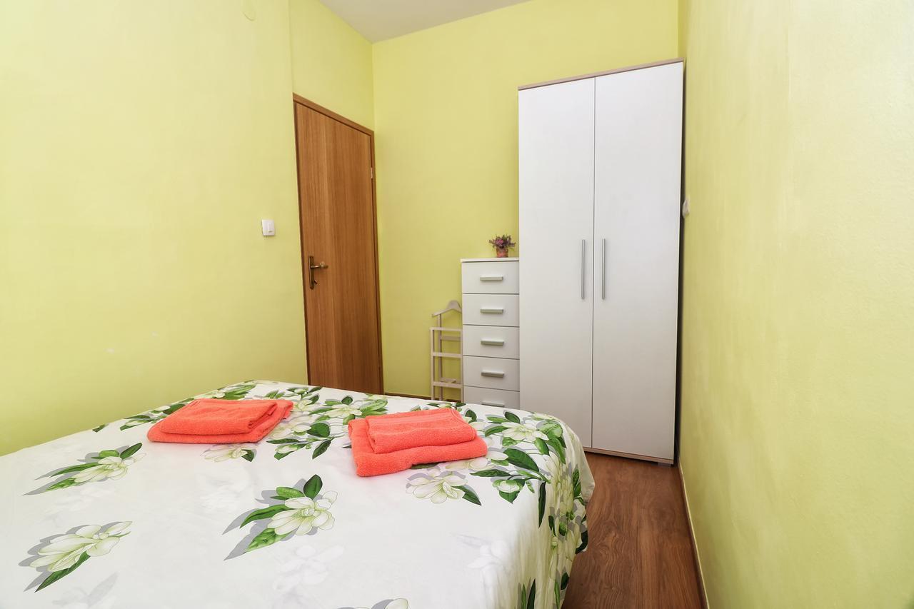 Apartments Amalia ロヴィニ エクステリア 写真