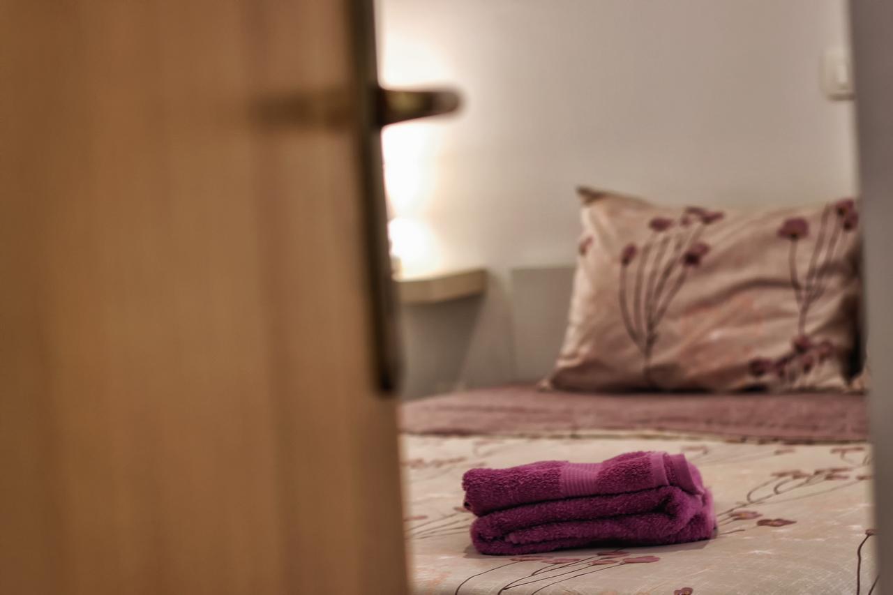 Apartments Amalia ロヴィニ エクステリア 写真