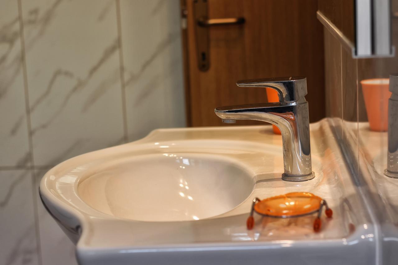 Apartments Amalia ロヴィニ エクステリア 写真